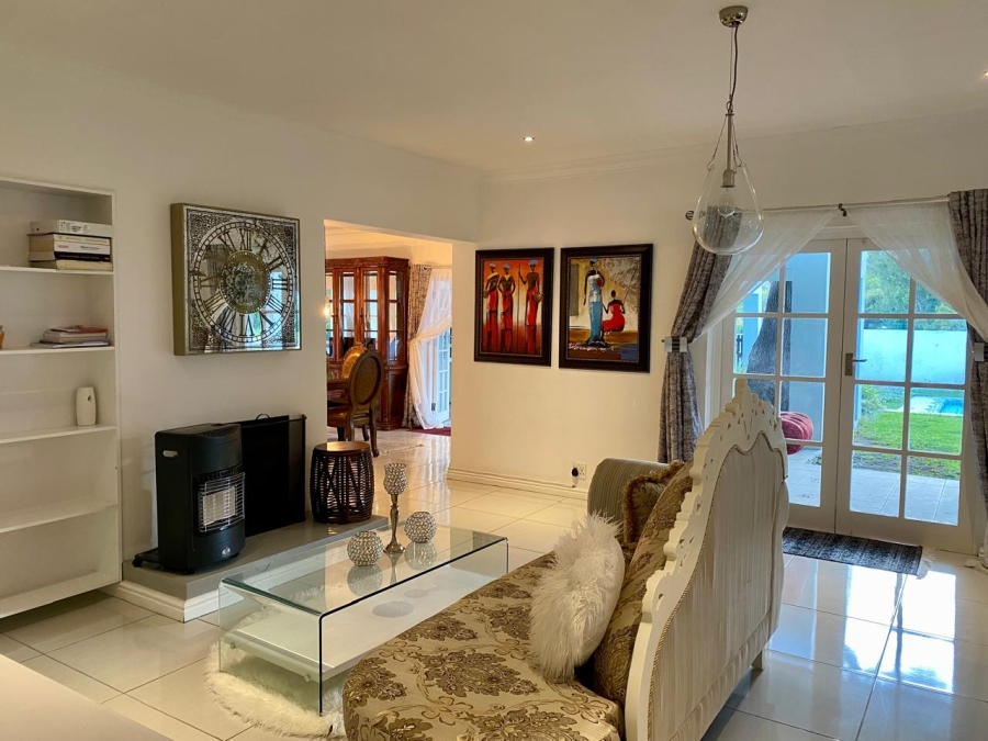 To Let 5 Bedroom Property for Rent in Constantia Western Cape